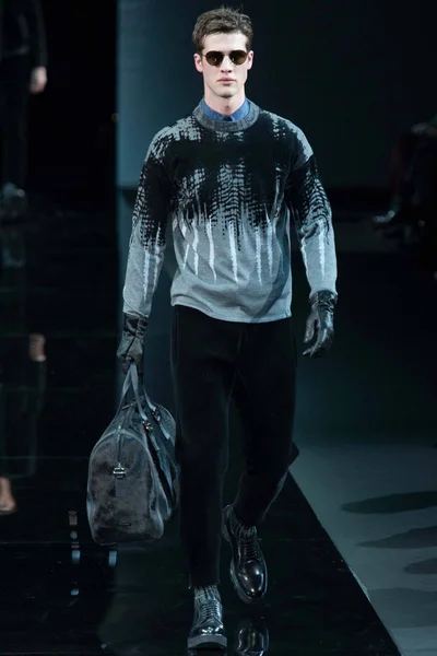 Look 74